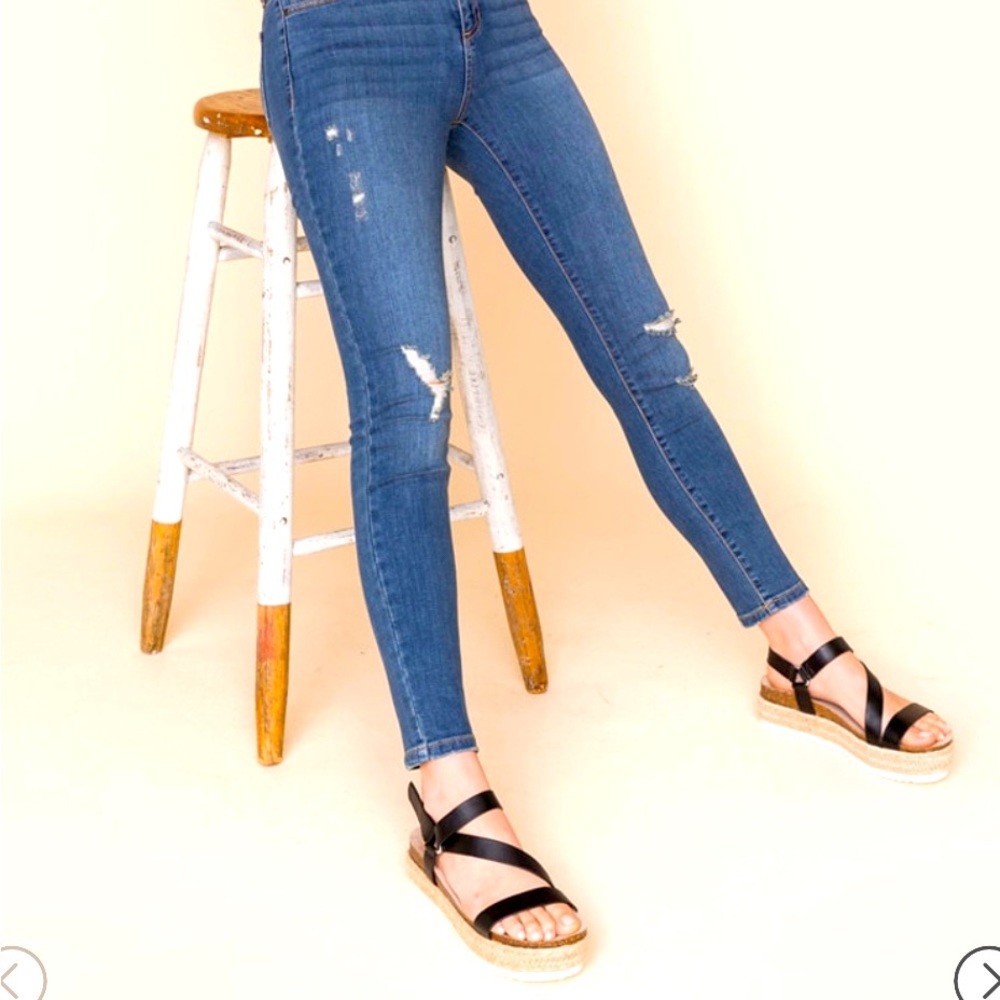 Francesca’s skinny jeans